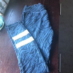 Brand new Sundry sweats